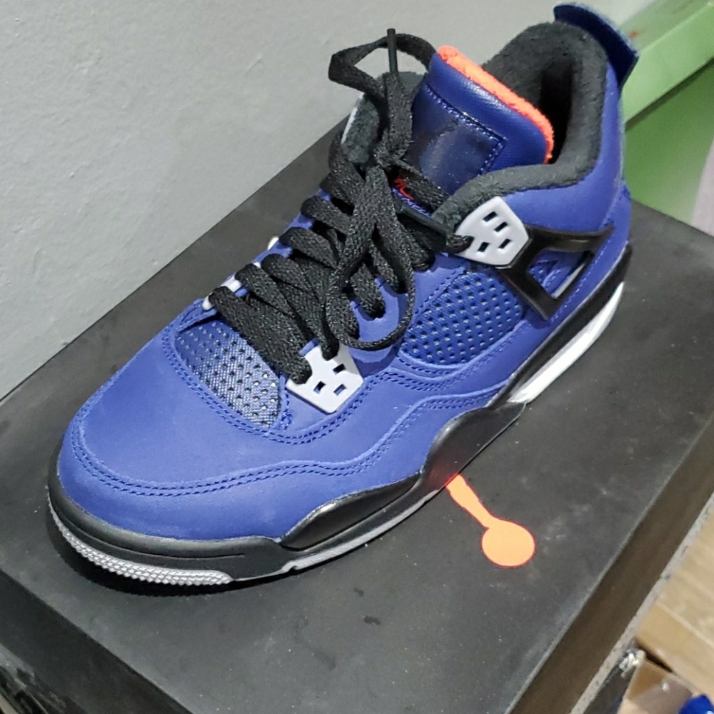 Brand new AUTHENTIC AJ RETRO 4